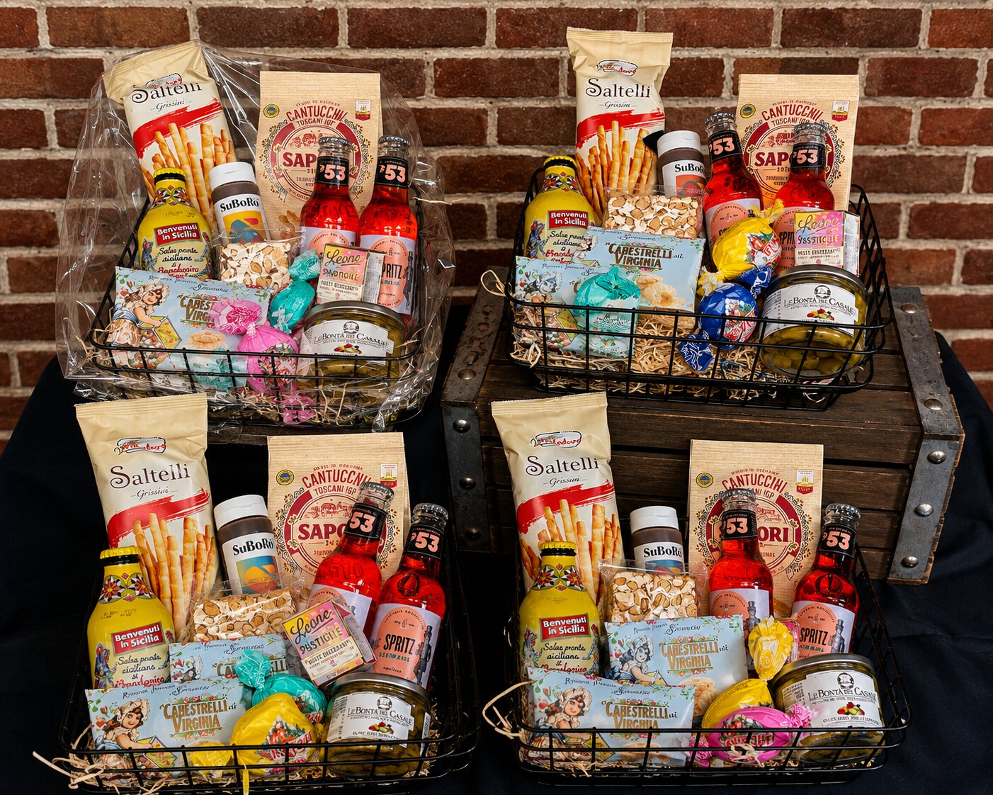 Feestelijke pakketten met Italiaanse drankjes en lekkernijen